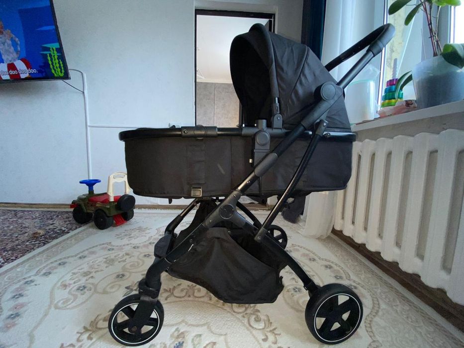 Продам  коляску  в хорошем состоянии