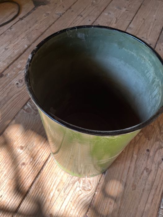 Висок метален гюм