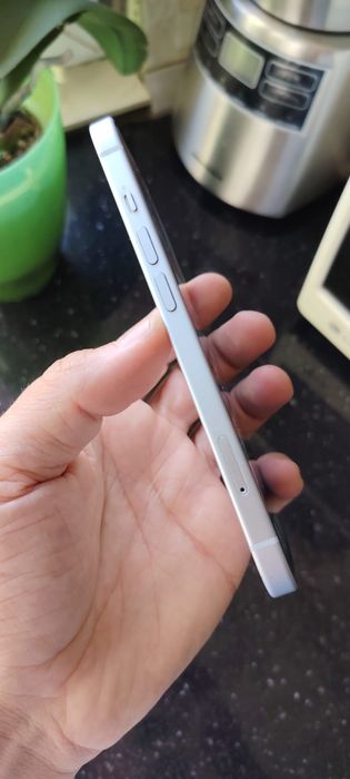 Iphone 15 Liber de Rețea 5G  Display Original Fisurat