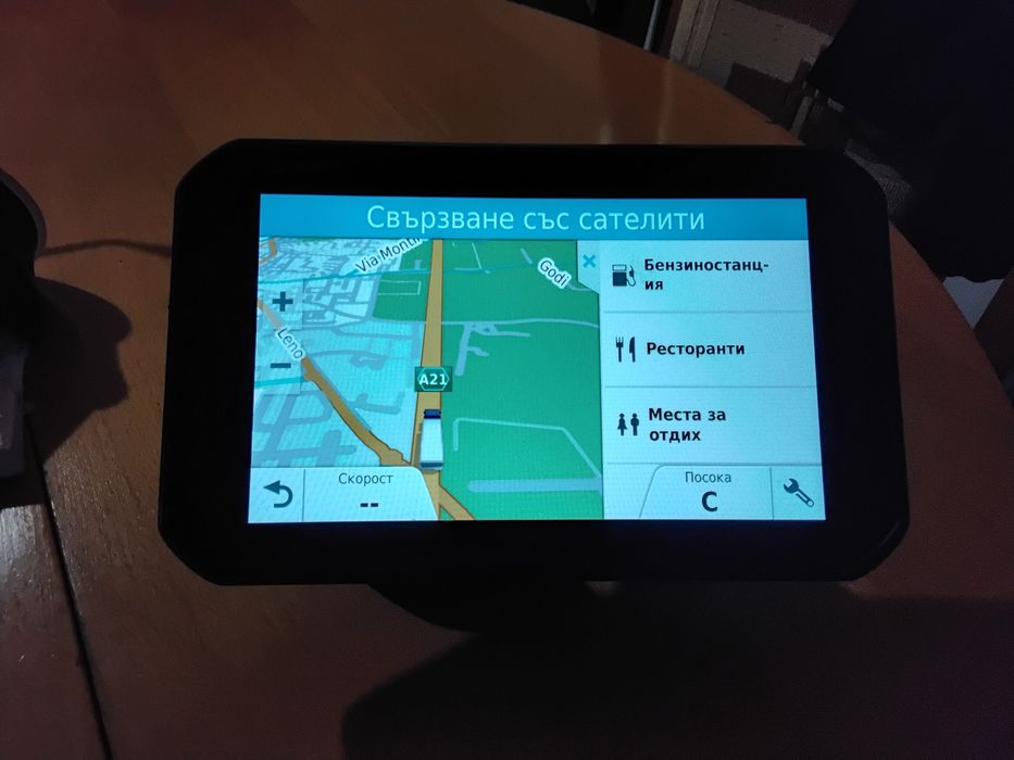 Професионална навигация за камиони Garmin dezi780