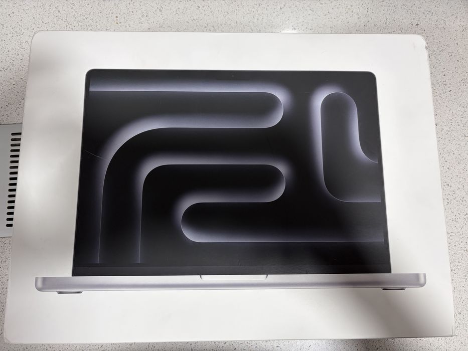 Laptop Macbook Pro 14 sigilat