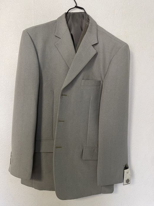 Костюмы мужские