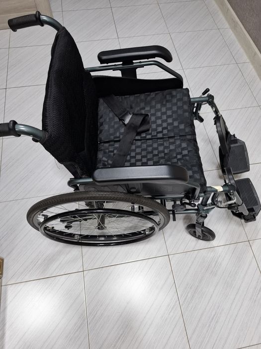 Инвалидная коляска