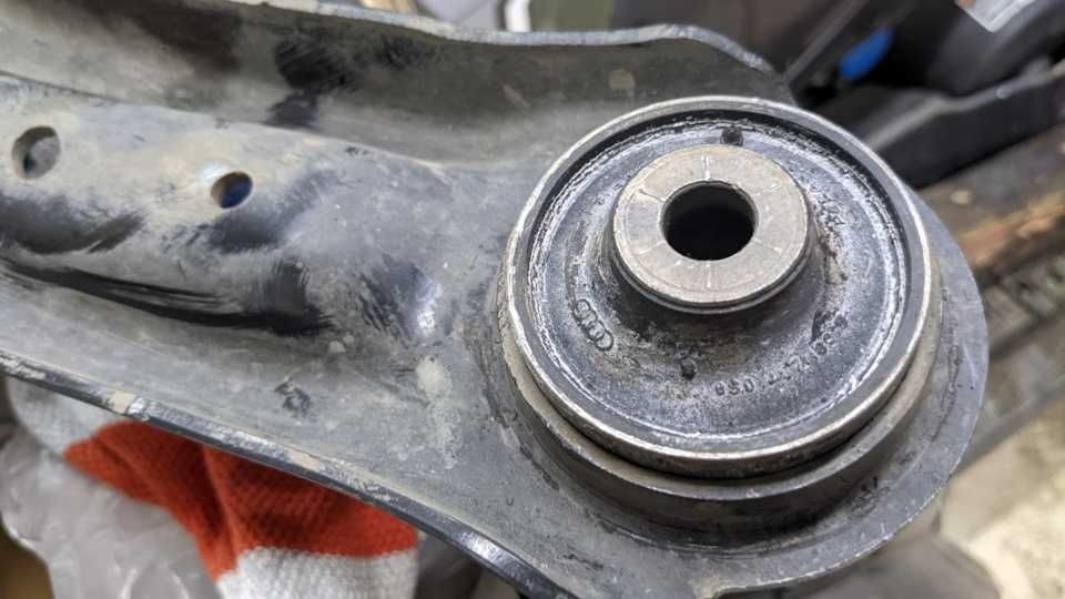 Задний сайлентблок переднего рычага Skoda Kodiaq (улучшенный Ауди)