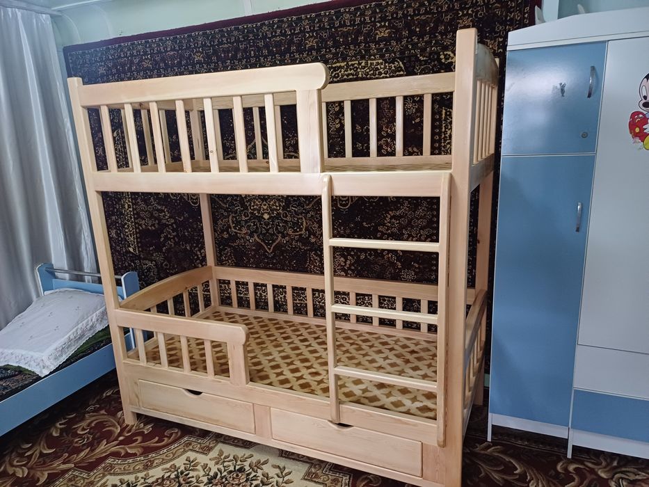 Yogochdan sahnadan dastakka bor