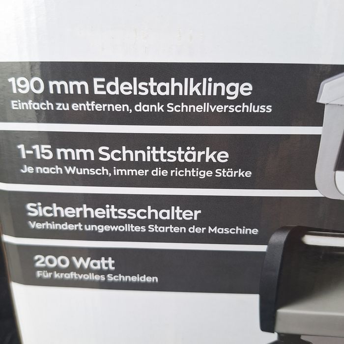 Резачка за месо,колбаси,хляб метална 200W внос от Германия