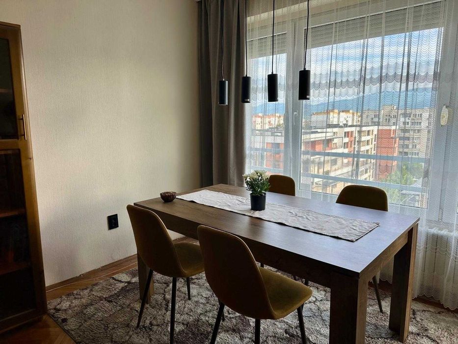 Дава се под наем Тристаен апартамент в Пловдив, Кючук Париж - 120 кв.м за 510 € - Снимка #5