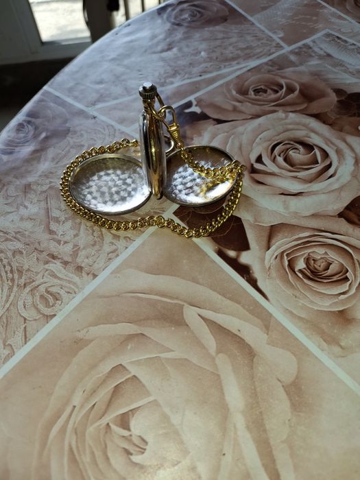 Античен швейцарски часовник