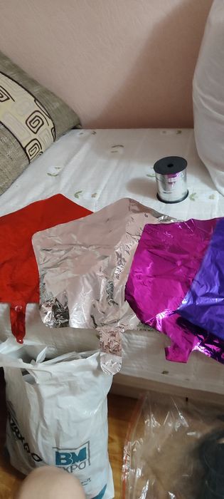 Продам шарики разные.