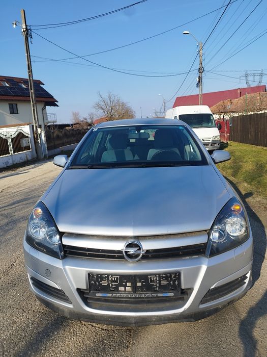 Bara fata faruri Opel Astra H 1.4 dezmembrez dezmembrari piese