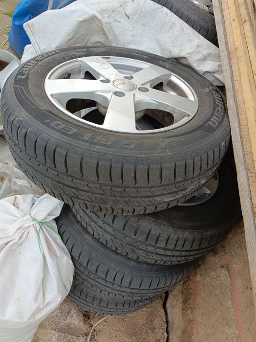 Джанти с гуми за пежо