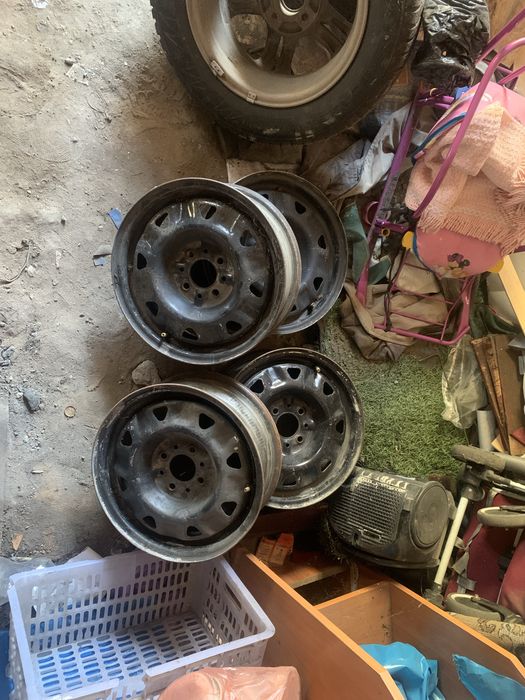 Продам в хорошем состояний на 14р