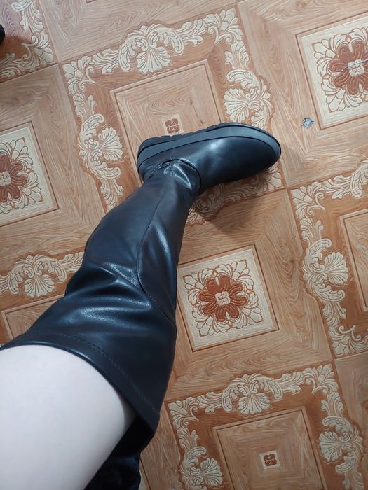 Продам новые ботфорты 39 размер