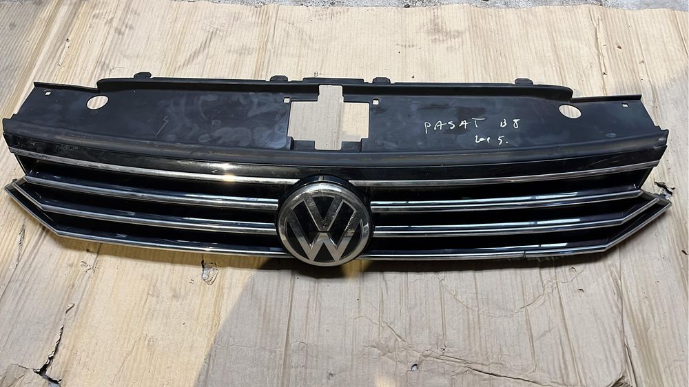 Grila centrala Vw Passat B8 2015