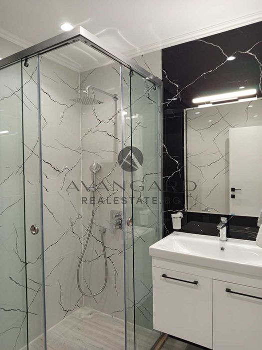 Продава се Тристаен апартамент в Пловдив, Остромила - 116 кв.м за 2199 €/кв.м - Снимка #11