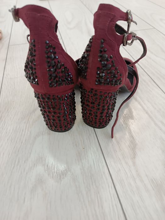 Sandale elegante mărimea 36