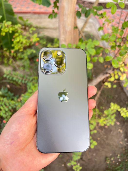 I phone 13 pro ideal qirilgan joylari yoq karobkasi bor