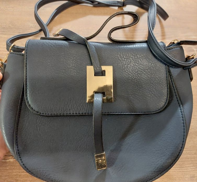 Дамска чанта в син цвят