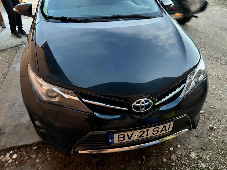 Vand Toyota Auris 2015 Hybrid