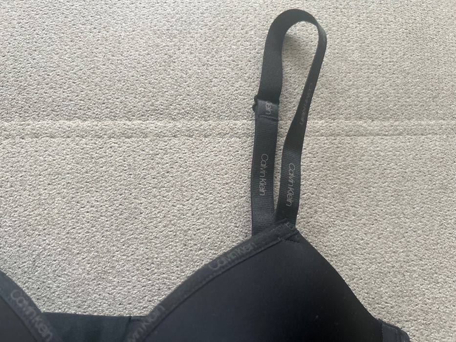 Сутиени Calvin Klein, Juice Couture,