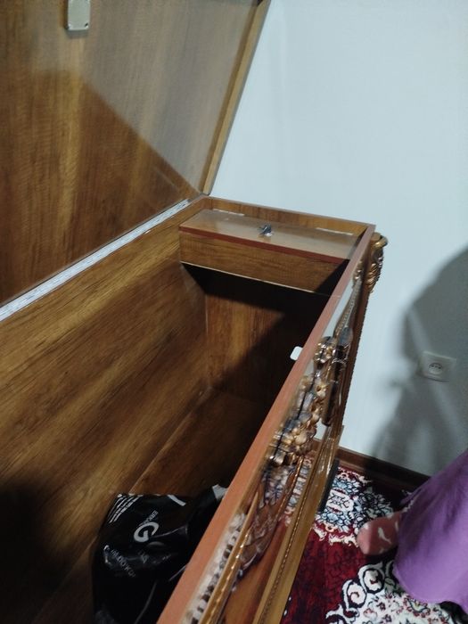 Mebilni sandiq sotiladi yangi holatda