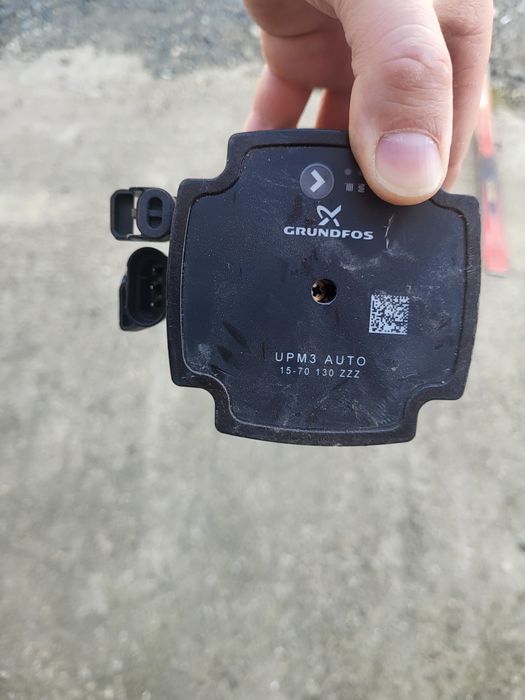 Vând pompe grundfos si willo