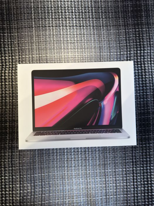 Apple Macbook Pro 13 8GB RAM 256GB SSD Silver 2021
