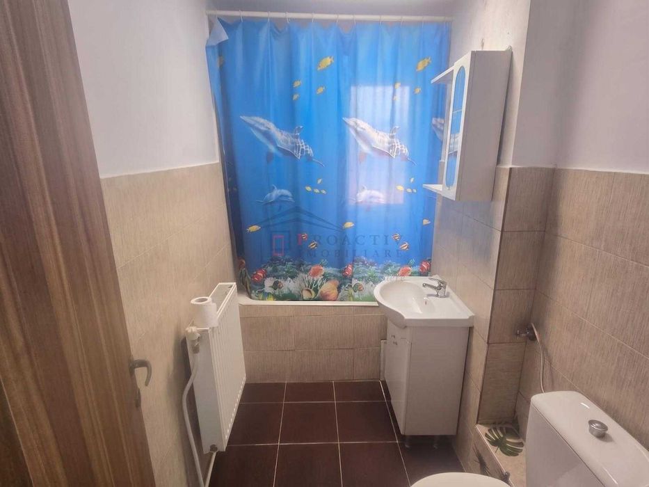 Persoana fizica vand apartament cu 2 camere si dependinte, 56mp, parter, vis a vis de magazinul general Bucuvina