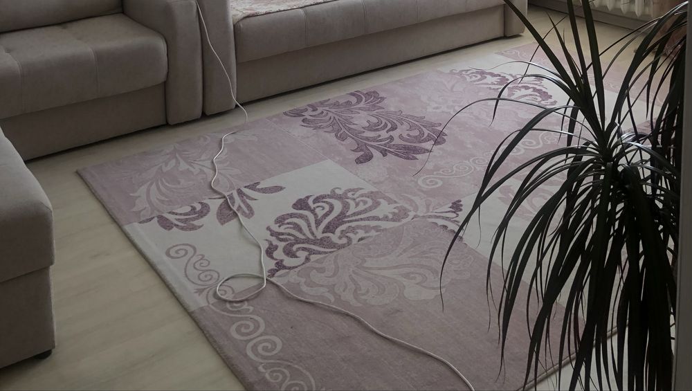 Продам ковер в хорошем состояний