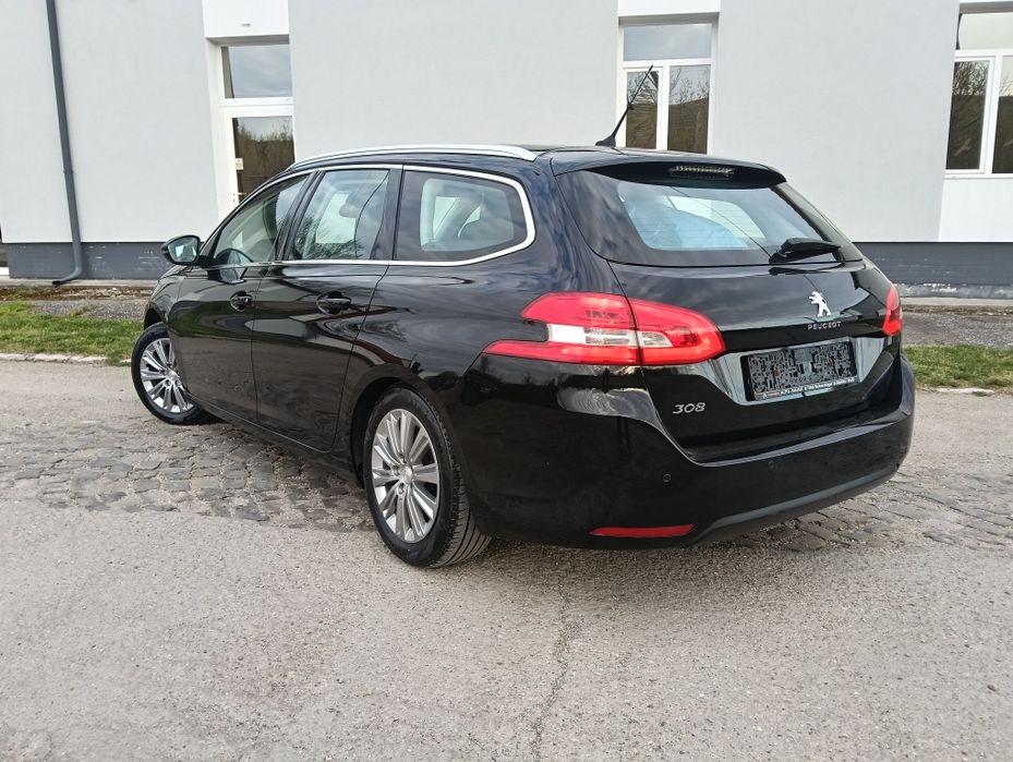 Peugeot 308 sw 124000 km 2019 Allure