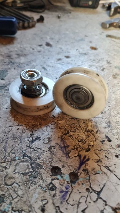 Нейлоновые U ролики