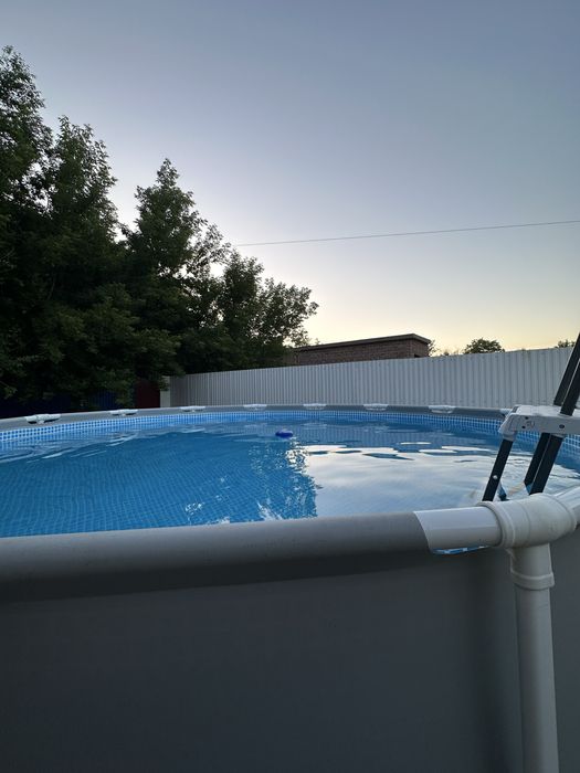 Продам бассейн с насосом