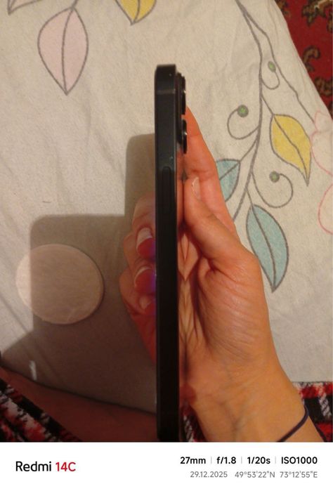 Продам айфон 14