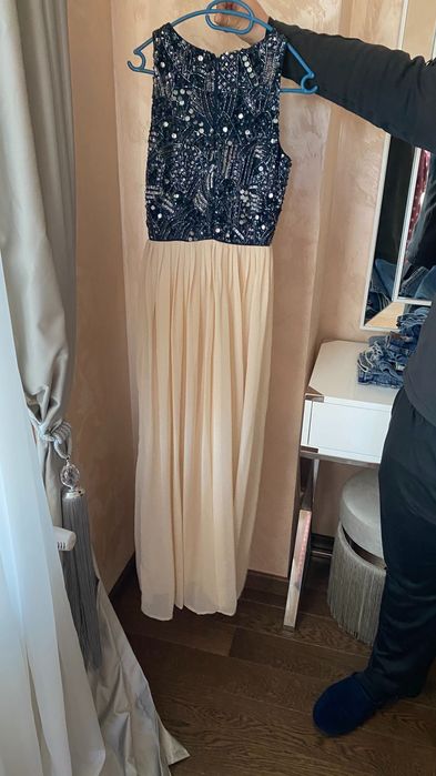 Дълга официална рокля