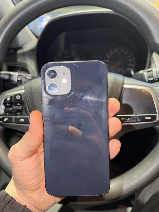 iPhone 12 с коробкой