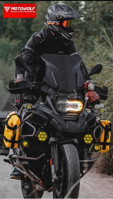 Geantă Moto Impermeabilă  5-8L prindere cadru material Plato 500D