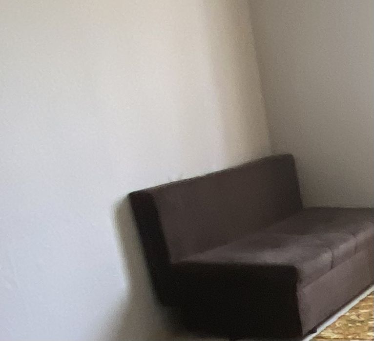 Диван почти новый продам