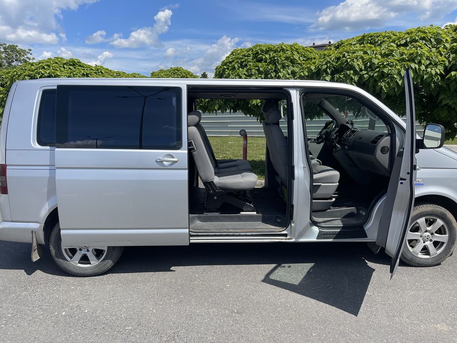 Volkswagen Caravelle T5