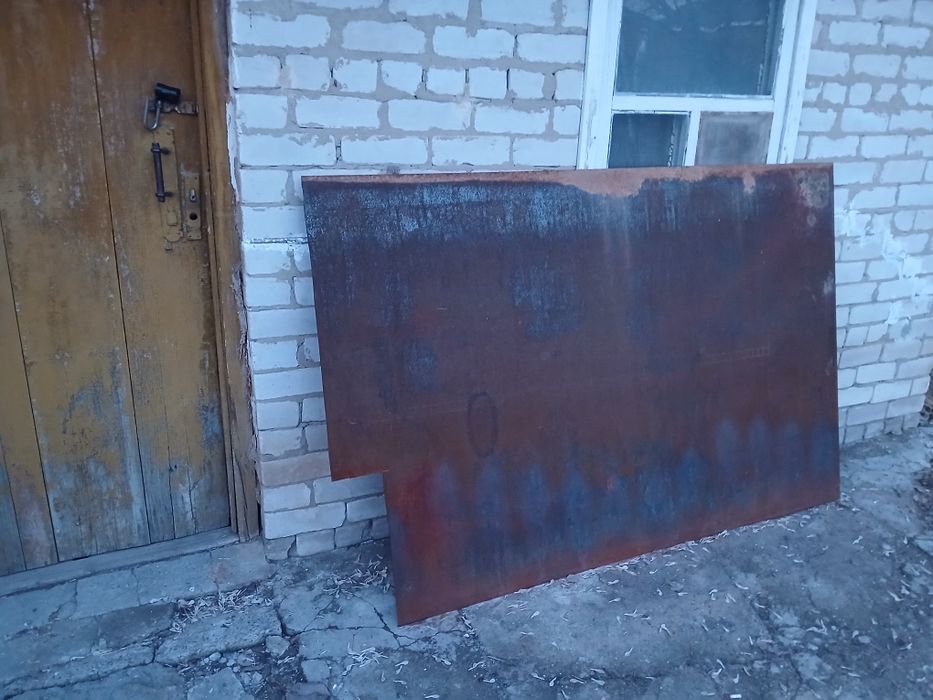 Продам лист 3 мм.