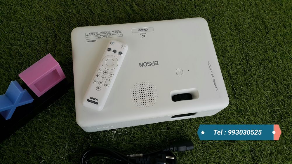 Firminniy EPSON { Проектор } Proektor. 100% ORIGINAL.