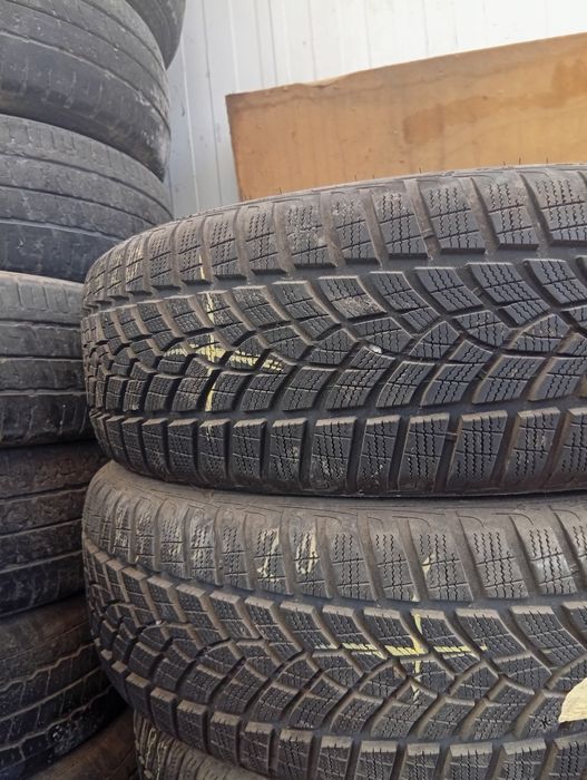 Продавам 4 зимни гуми 195 55 20
