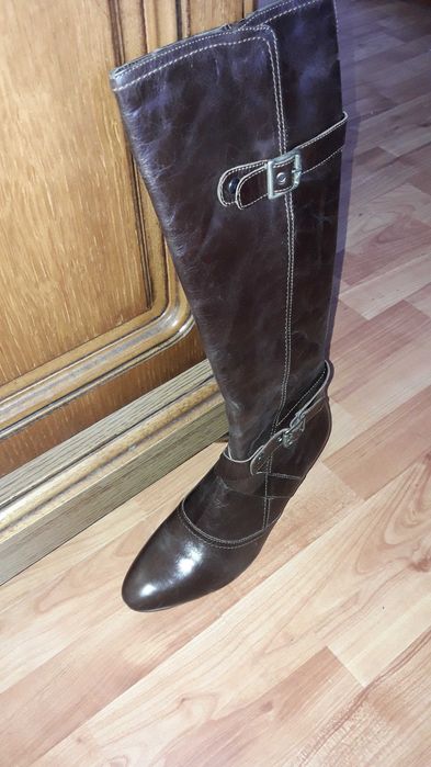 Cizme  italiene maro cu fermoar realizate din piele