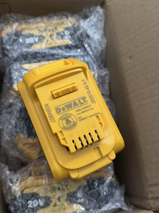 24 Baterii Dewalt 20v 6ah