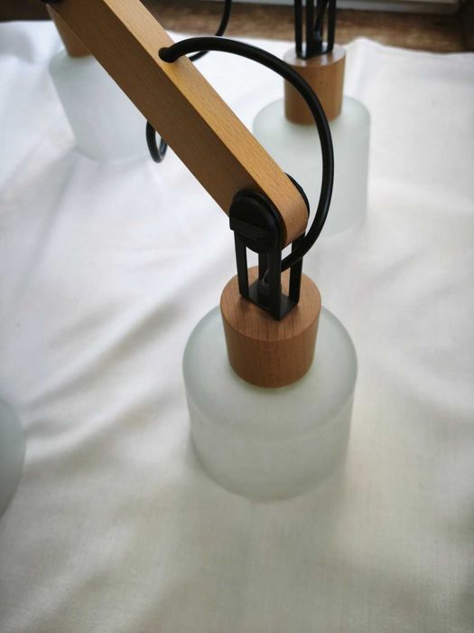 Модерна лампа за таван