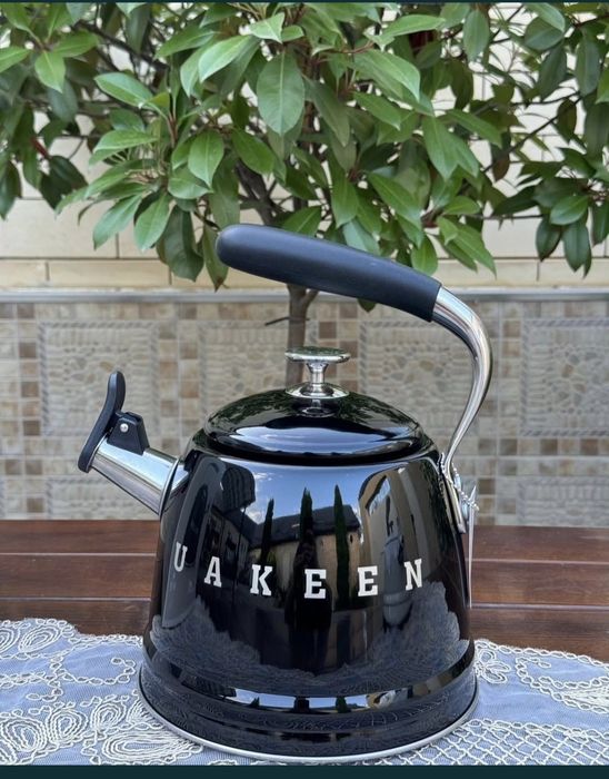 Эмалированный чайник Uakeen