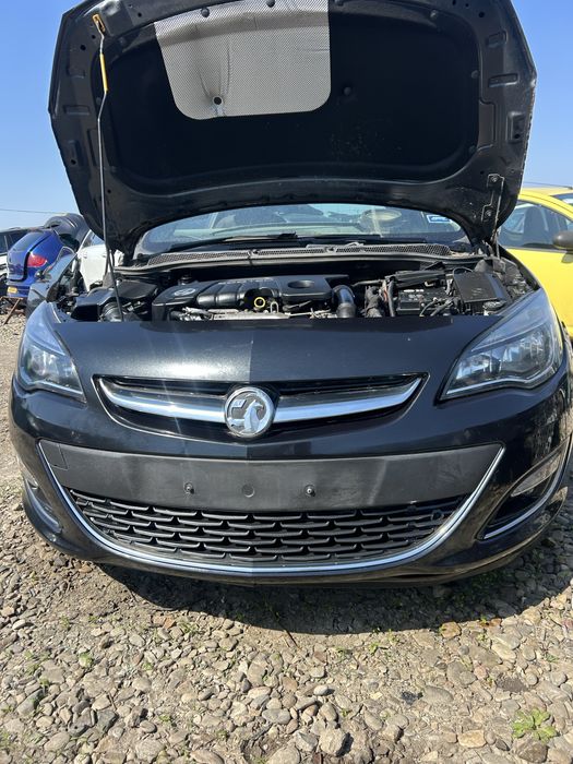 Haion cu luneta Opel Astra J 2014 hatchback