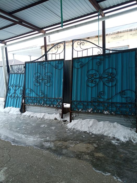 Входные ворота, в хорошем состоянии