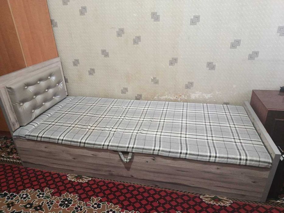 Крават тезда сотилади, кроват сточно продаётся.