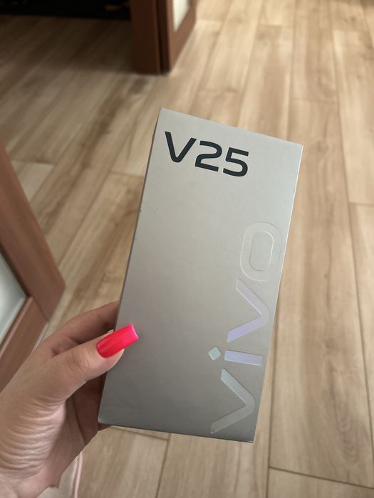 Продам телефон Vivo v25