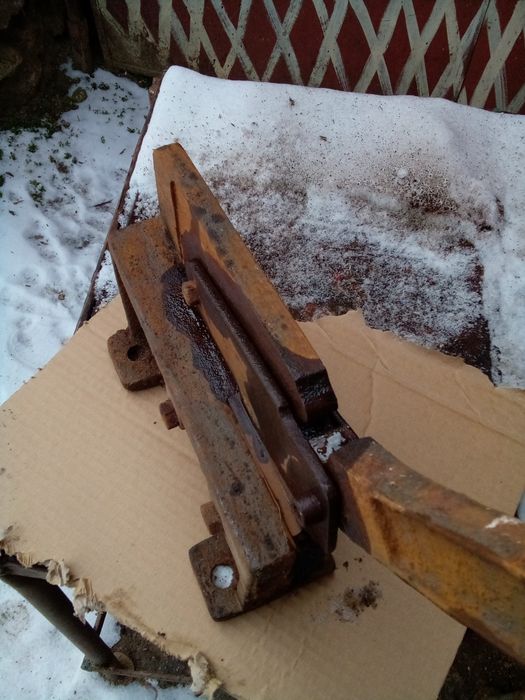 Продавам гилотина за рязане на ламарина